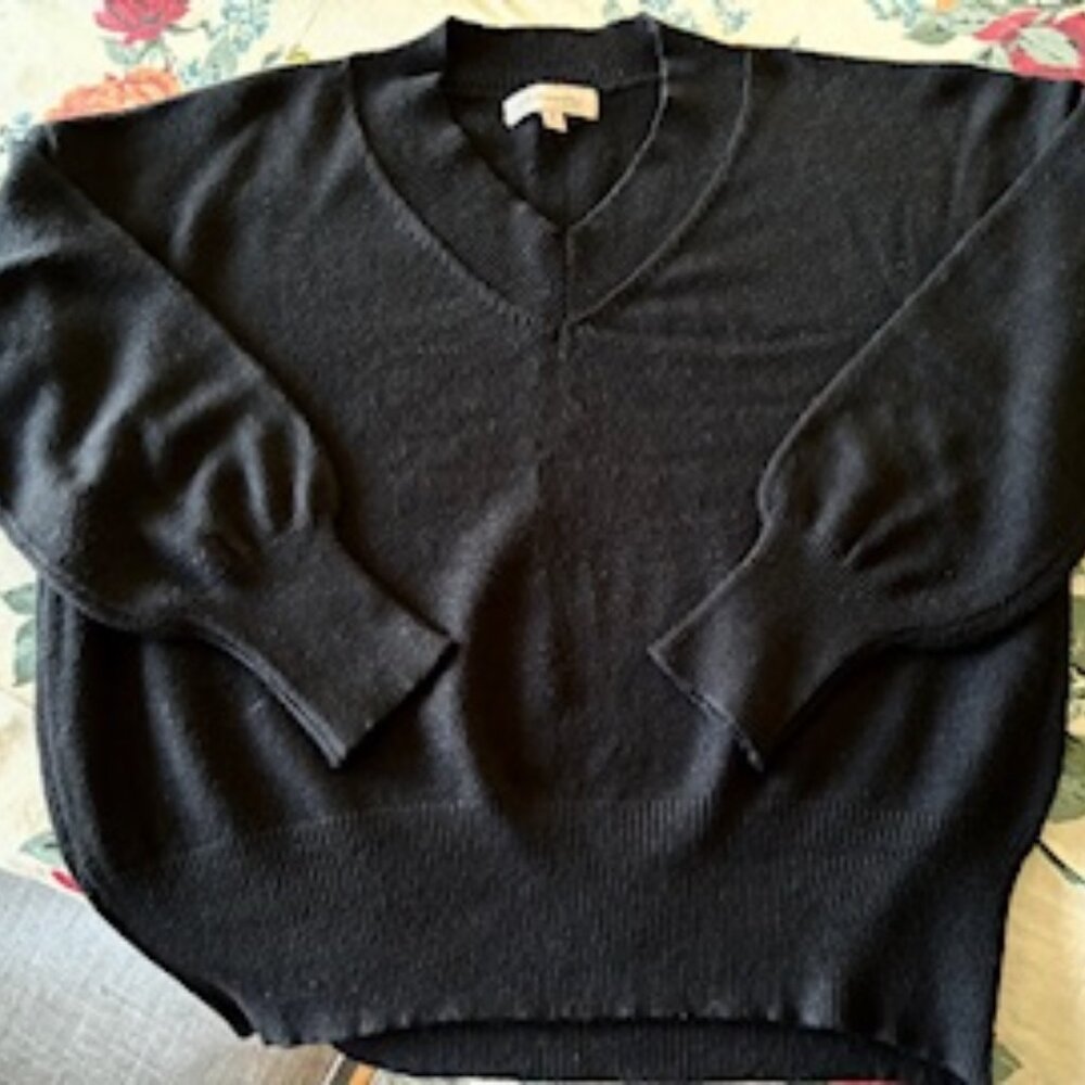 Philosophy high V neck pullover sweater